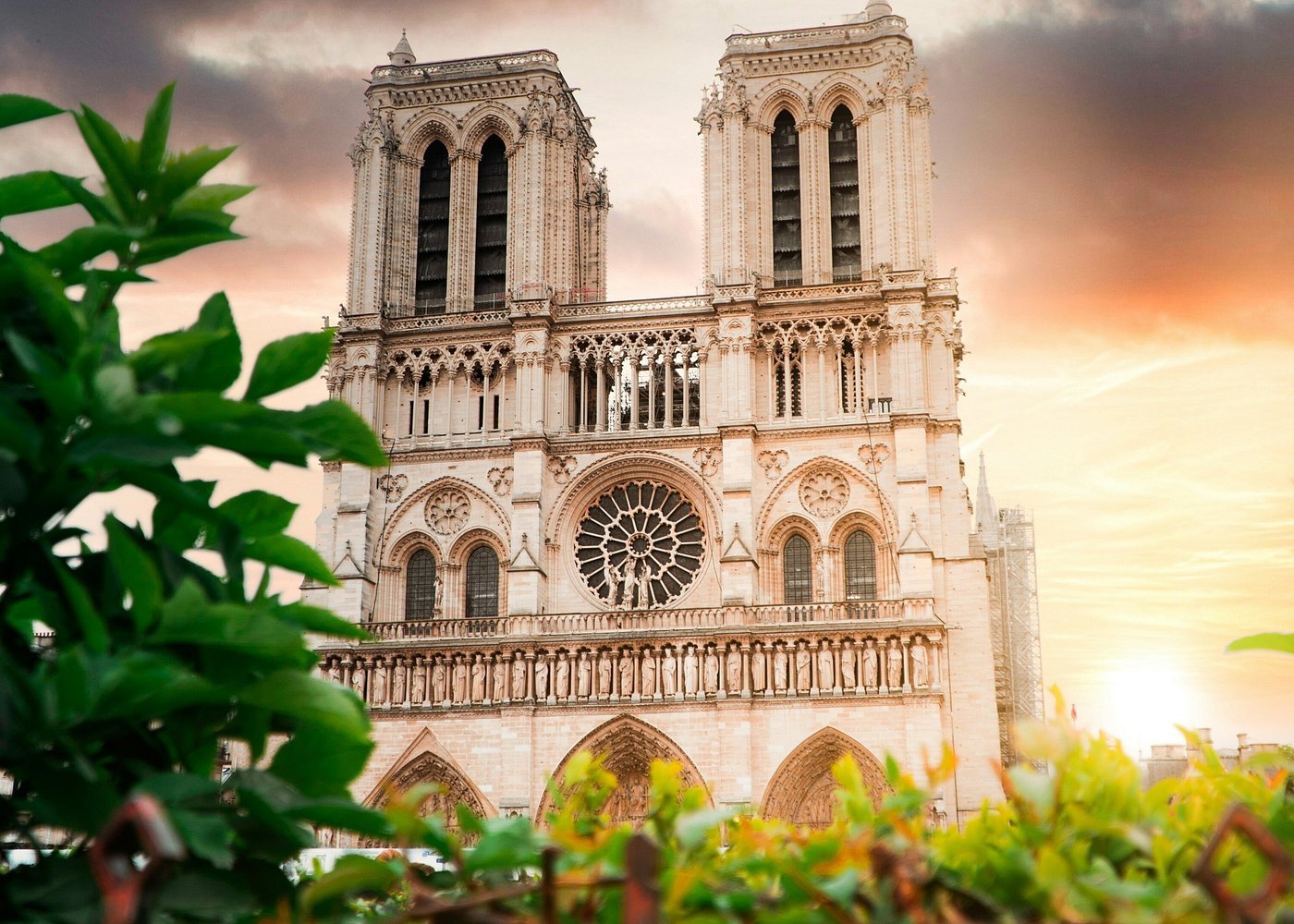 Early-morning guided group in front of Notre-Dame Cathedral before the crowds arrive